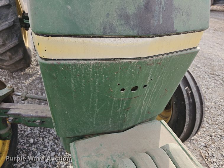 image for item DR5946 1978 John Deere 2240  tractor