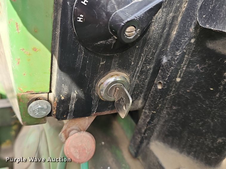 image for item DR5946 1978 John Deere 2240  tractor