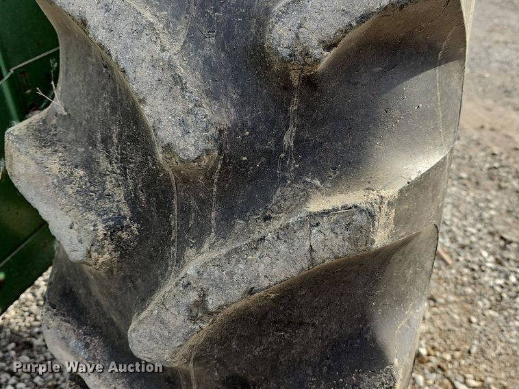 image for item DR5946 1978 John Deere 2240  tractor