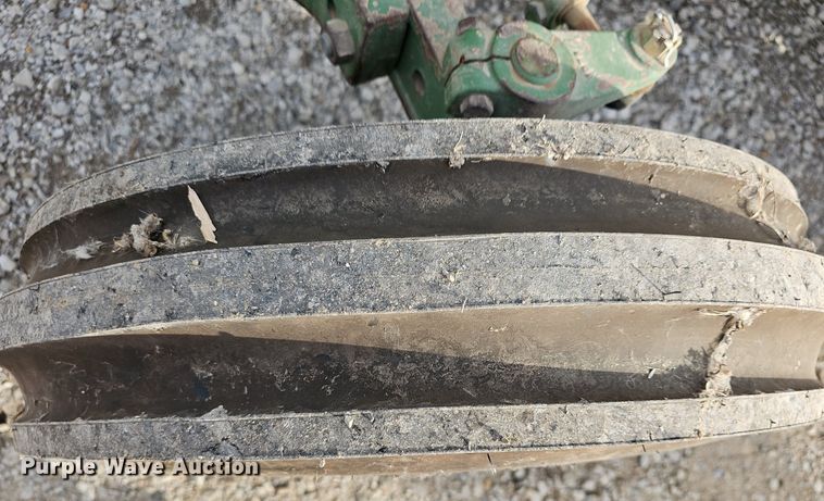 image for item DR5946 1978 John Deere 2240  tractor