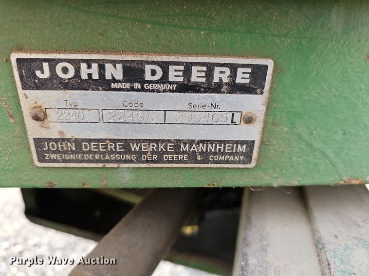 image for item DR5946 1978 John Deere 2240  tractor