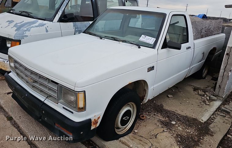 image for item DR5947 1987 Chevy S10  pickup truck