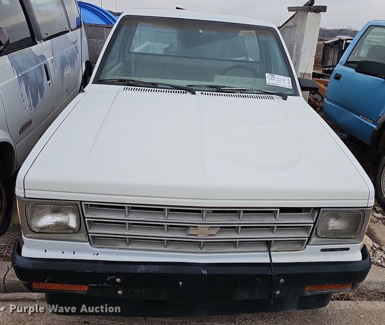 image for item DR5947 1987 Chevy S10  pickup truck