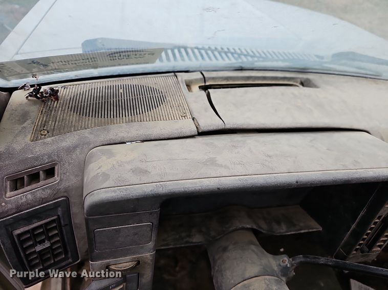 image for item DR5947 1987 Chevy S10  pickup truck