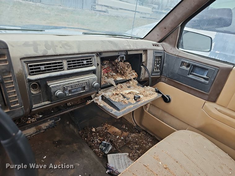 image for item DR5947 1987 Chevy S10  pickup truck