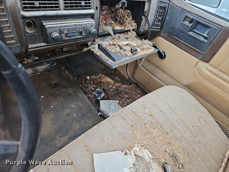 image for item DR5947 1987 Chevy S10  pickup truck