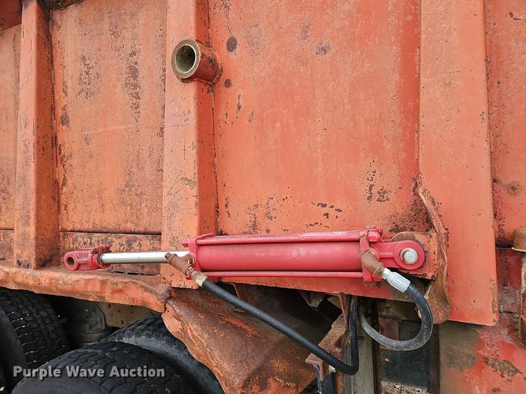 image for item DR5949 1973 Ford 8000  manure spreader truck