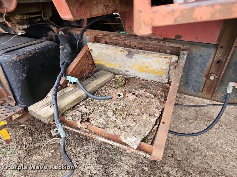 image for item DR5949 1973 Ford 8000  manure spreader truck