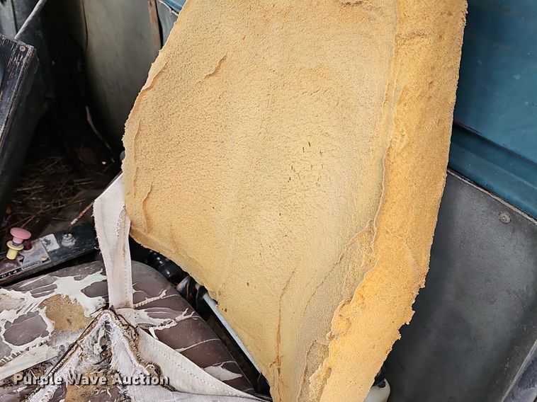 image for item DR5949 1973 Ford 8000  manure spreader truck