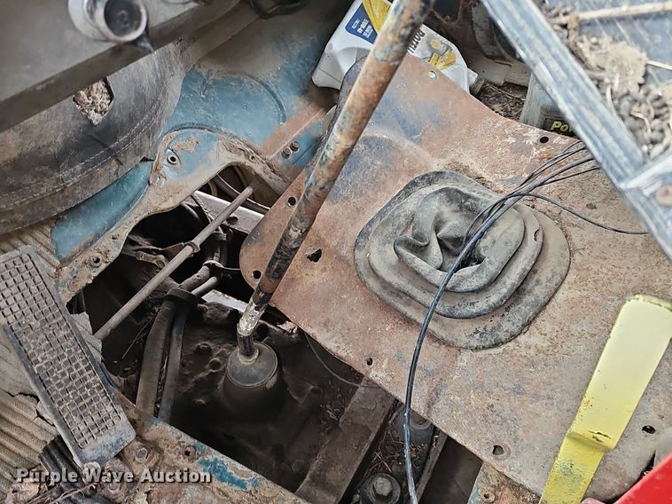 image for item DR5949 1973 Ford 8000  manure spreader truck