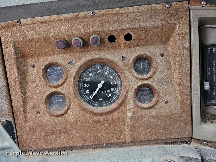 image for item DR5949 1973 Ford 8000  manure spreader truck