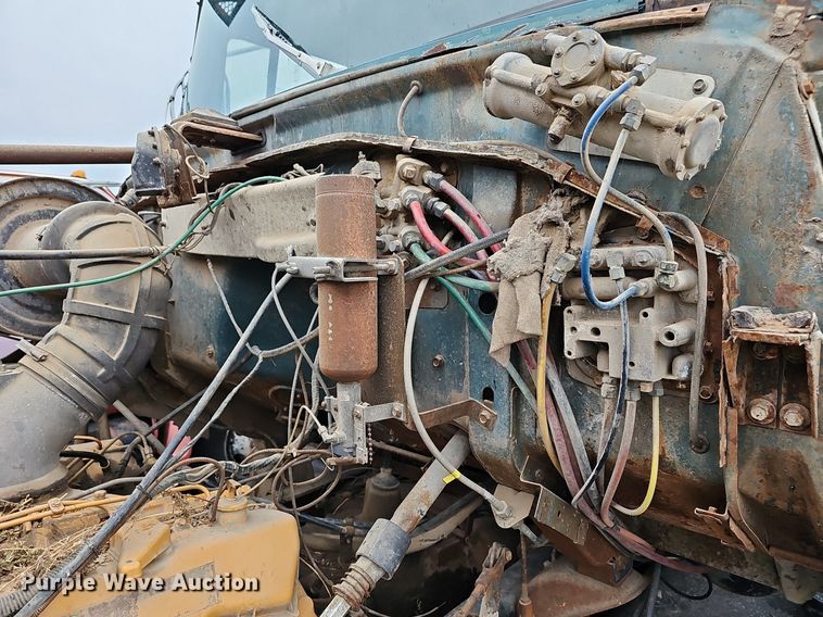 image for item DR5949 1973 Ford 8000  manure spreader truck