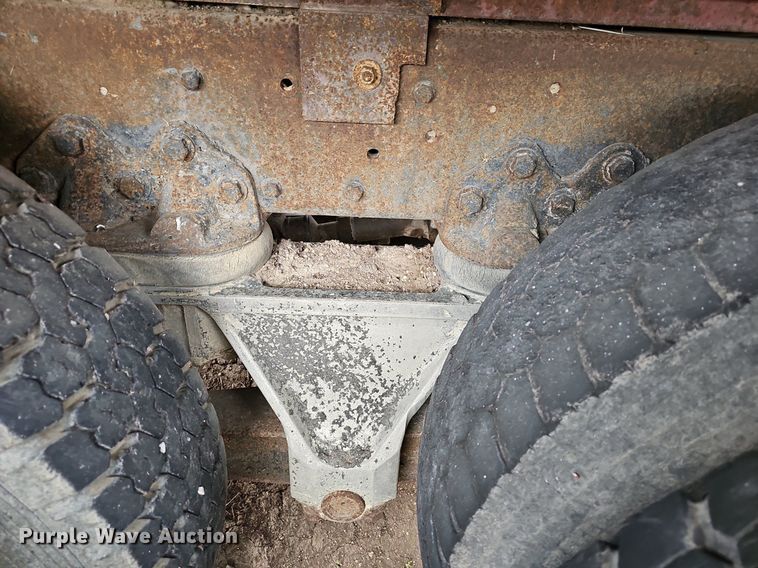 image for item DR5949 1973 Ford 8000  manure spreader truck