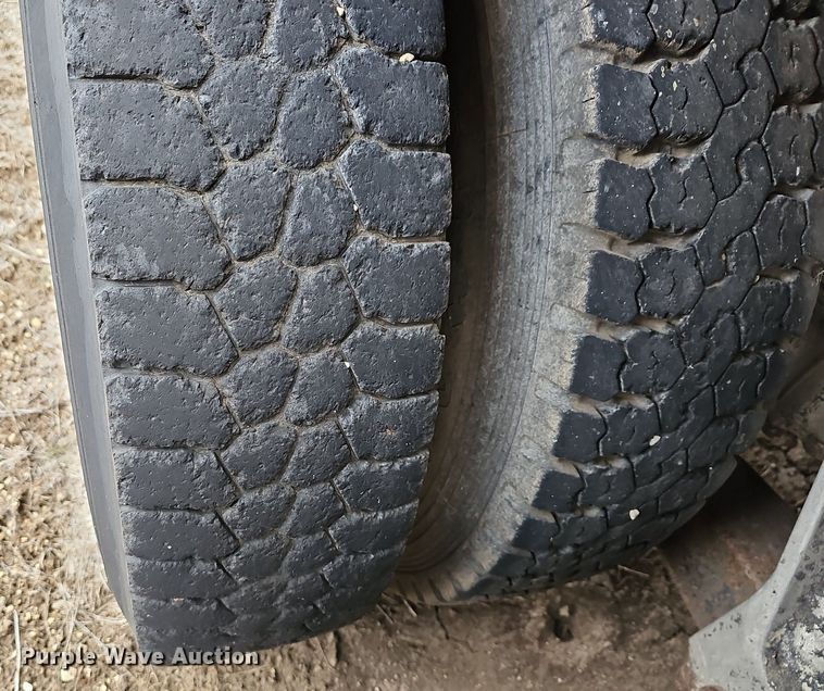 image for item DR5949 1973 Ford 8000  manure spreader truck