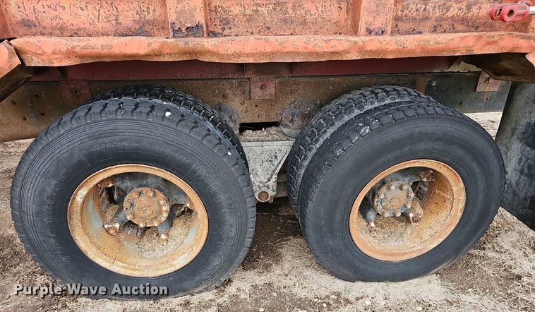 image for item DR5949 1973 Ford 8000  manure spreader truck