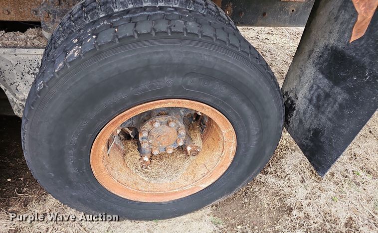 image for item DR5949 1973 Ford 8000  manure spreader truck