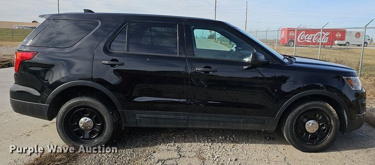 image for item DR5972 2017 Ford Explorer Police Interceptor  SUV