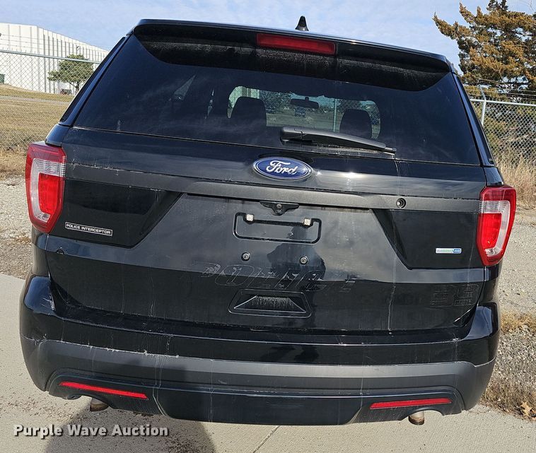 image for item DR5972 2017 Ford Explorer Police Interceptor  SUV