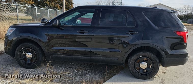 image for item DR5972 2017 Ford Explorer Police Interceptor  SUV