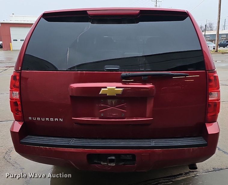 image for item DR5975 2013 Chevrolet Suburban  SUV