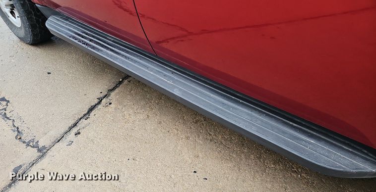 image for item DR5975 2013 Chevrolet Suburban  SUV