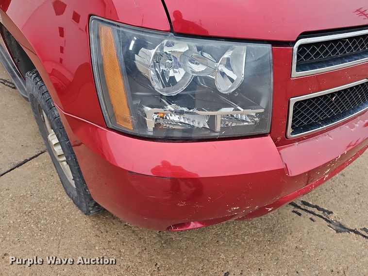 image for item DR5975 2013 Chevrolet Suburban  SUV