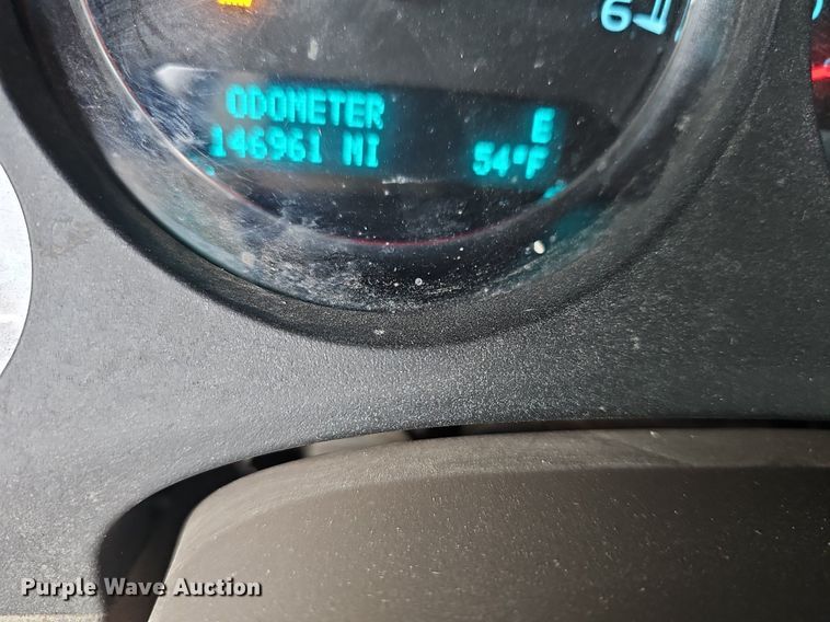 image for item DR5975 2013 Chevrolet Suburban  SUV