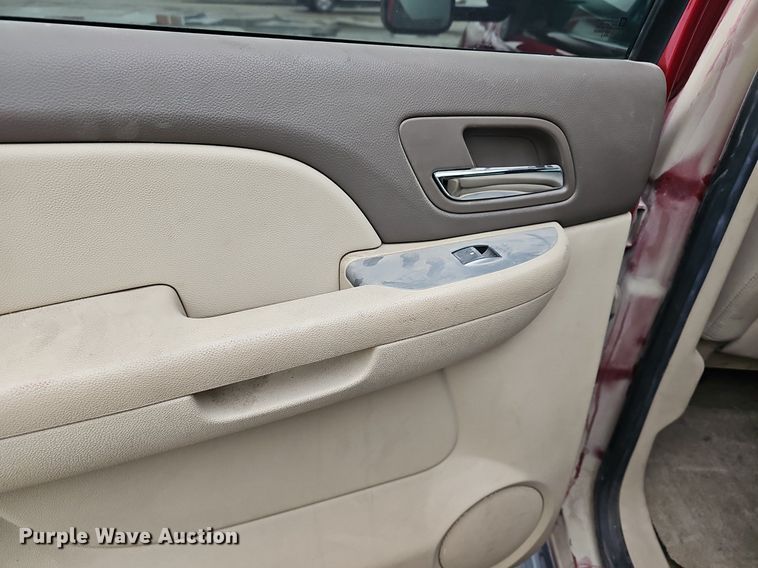 image for item DR5975 2013 Chevrolet Suburban  SUV