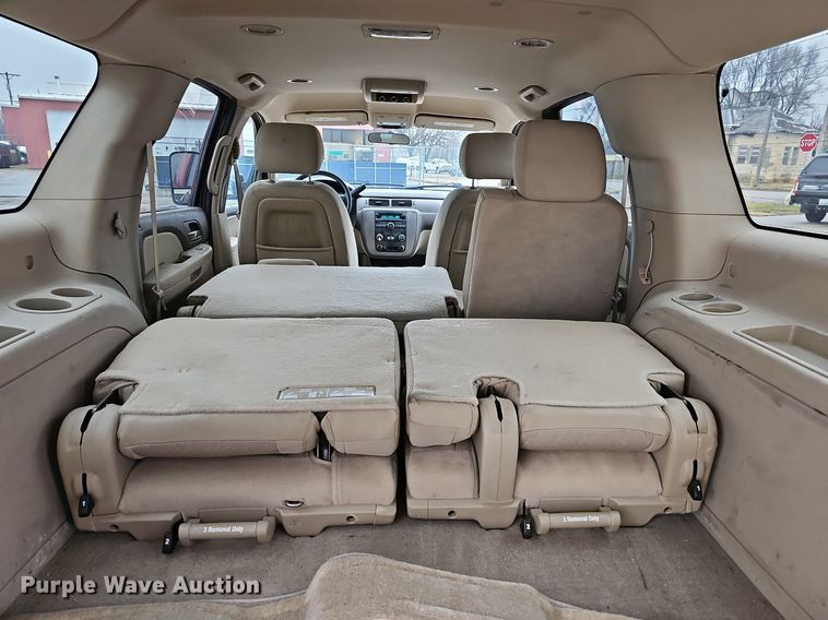 image for item DR5975 2013 Chevrolet Suburban  SUV