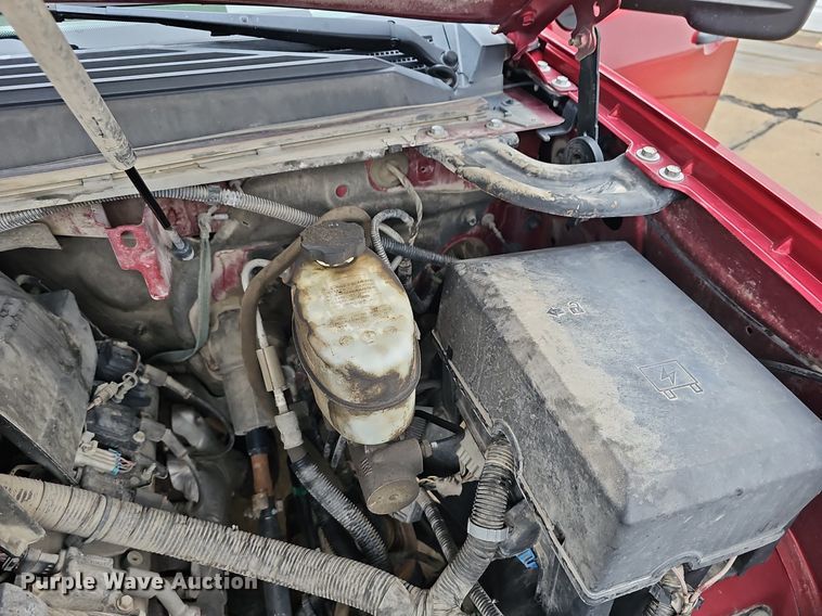 image for item DR5975 2013 Chevrolet Suburban  SUV