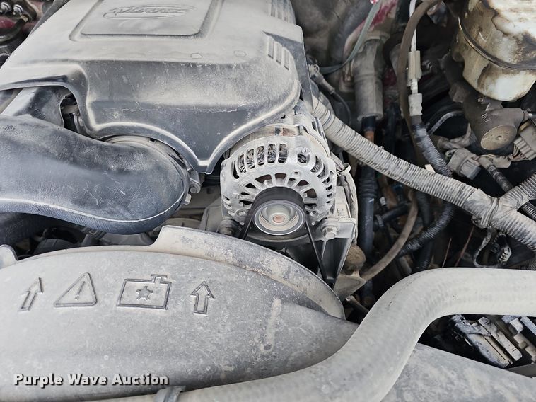 image for item DR5975 2013 Chevrolet Suburban  SUV