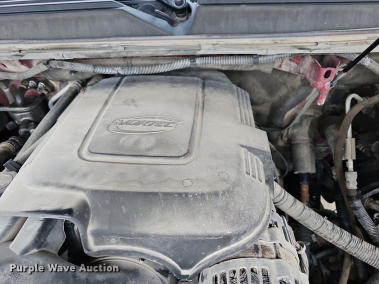 image for item DR5975 2013 Chevrolet Suburban  SUV