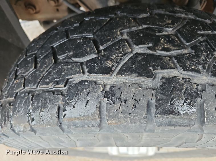 image for item DR5975 2013 Chevrolet Suburban  SUV