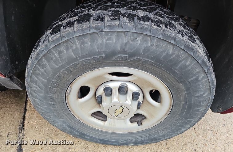 image for item DR5975 2013 Chevrolet Suburban  SUV