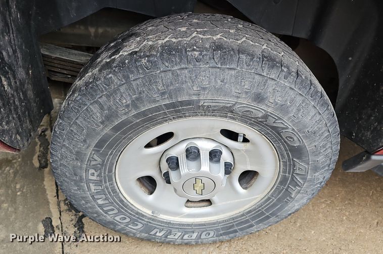 image for item DR5975 2013 Chevrolet Suburban  SUV