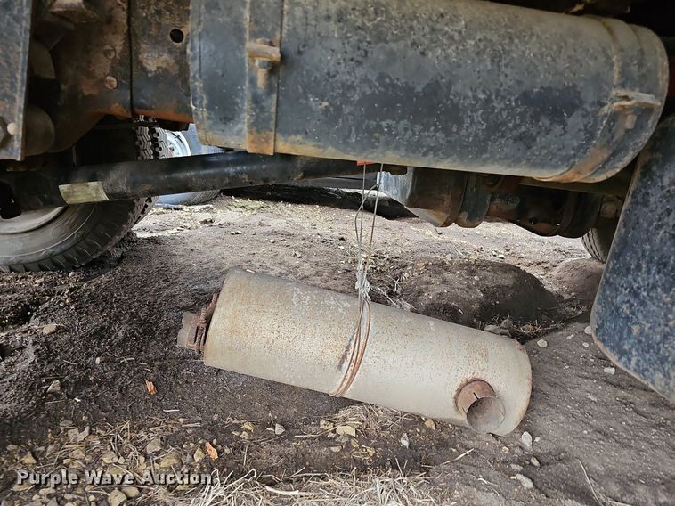 image for item DR5977 1976 Chevrolet C65  flatbed truck