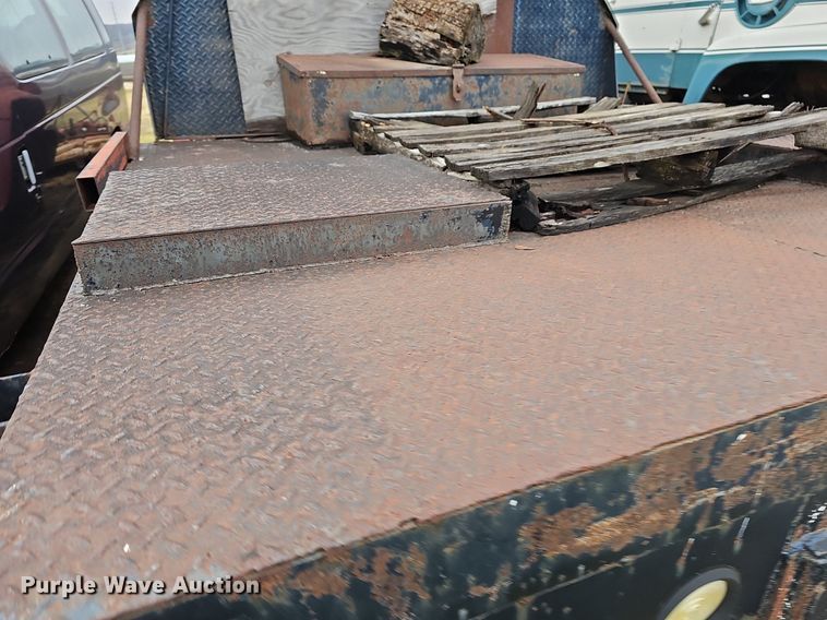 image for item DR5977 1976 Chevrolet C65  flatbed truck