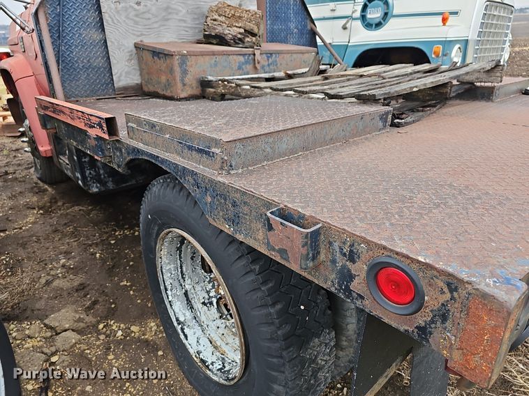 image for item DR5977 1976 Chevrolet C65  flatbed truck