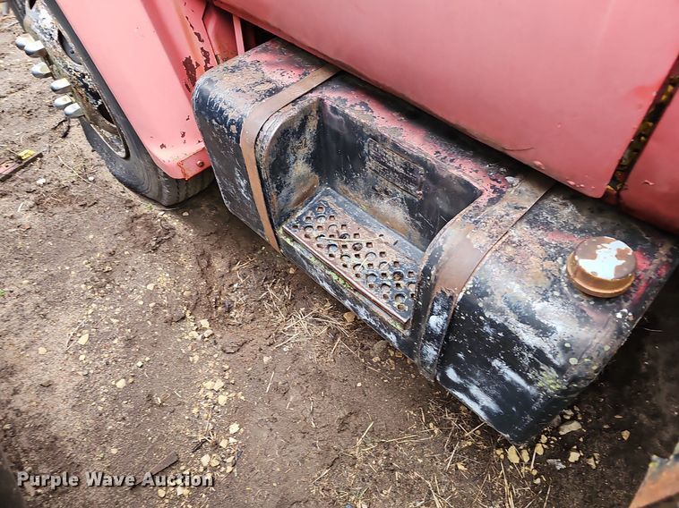 image for item DR5977 1976 Chevrolet C65  flatbed truck