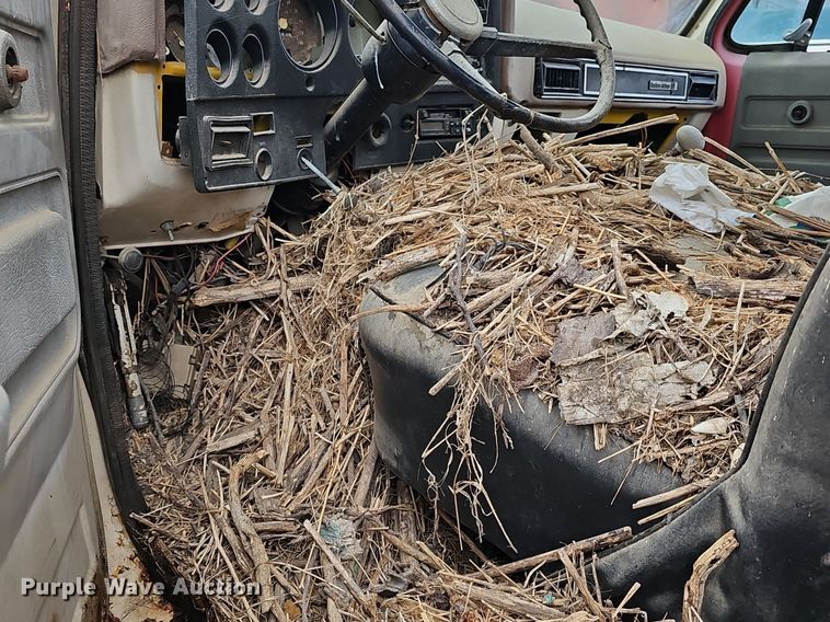 image for item DR5977 1976 Chevrolet C65  flatbed truck