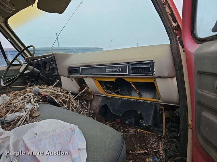 image for item DR5977 1976 Chevrolet C65  flatbed truck