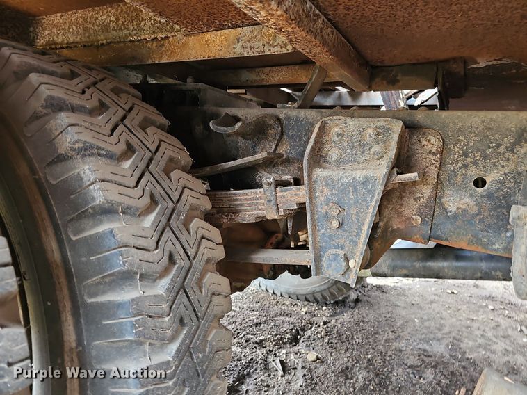 image for item DR5977 1976 Chevrolet C65  flatbed truck