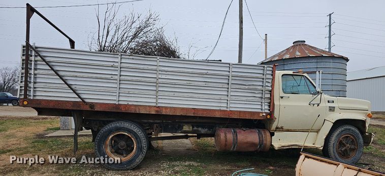 image for item DR5978 1979 Chevrolet C70  grain truck