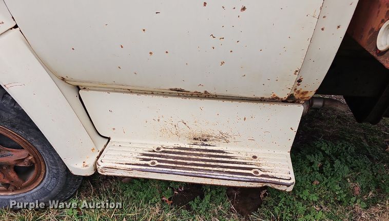 image for item DR5978 1979 Chevrolet C70  grain truck