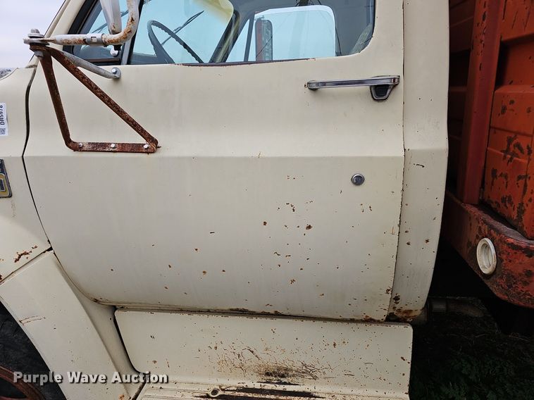 image for item DR5978 1979 Chevrolet C70  grain truck