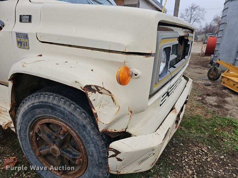 image for item DR5978 1979 Chevrolet C70  grain truck