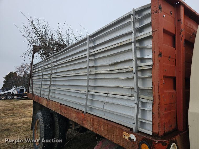 image for item DR5978 1979 Chevrolet C70  grain truck