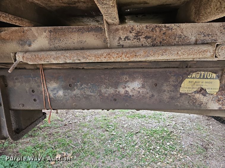 image for item DR5978 1979 Chevrolet C70  grain truck