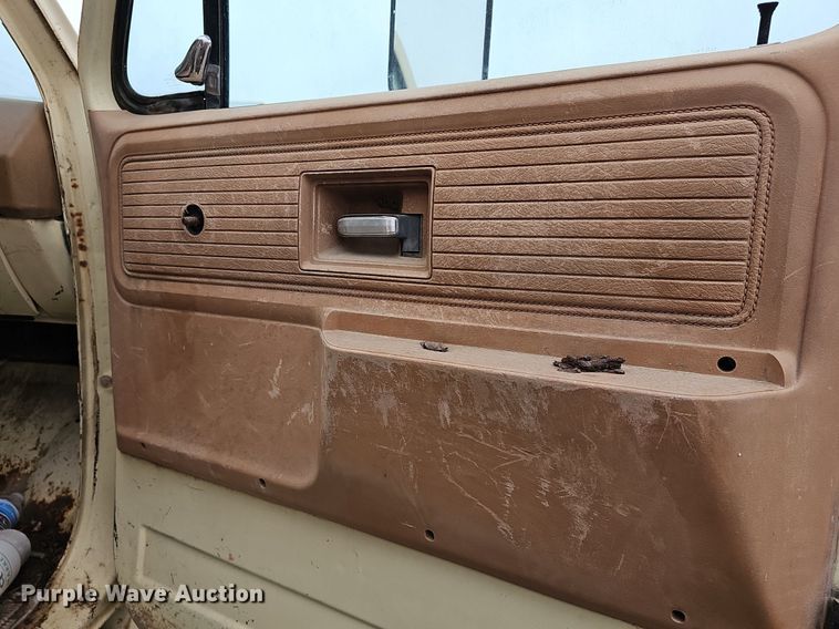 image for item DR5978 1979 Chevrolet C70  grain truck