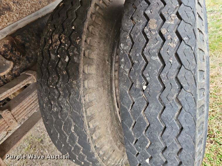 image for item DR5978 1979 Chevrolet C70  grain truck